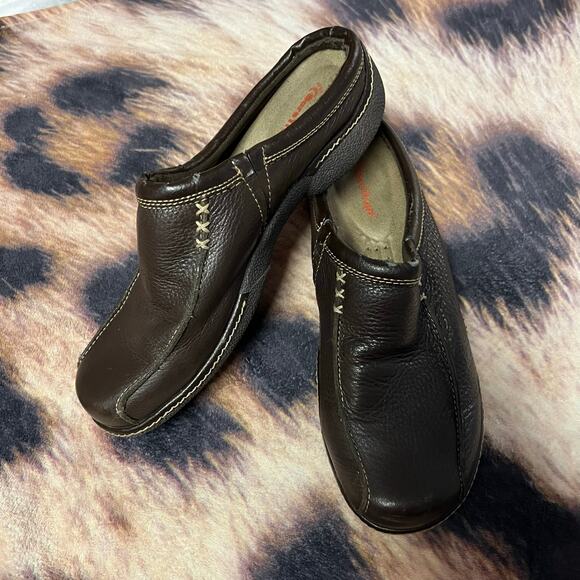 BareTraps Brown Leather Slide On Clogs Women's Size 9 Easy On & Off Slip On - Picture 1 of 9